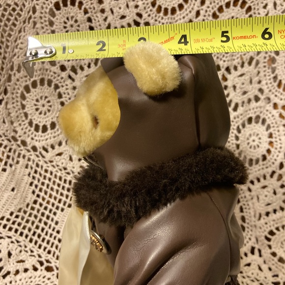 1992 Tender Heart Treasures Aviator Teddy Bear - Jointed with Working Clothing - Picture 17 of 17